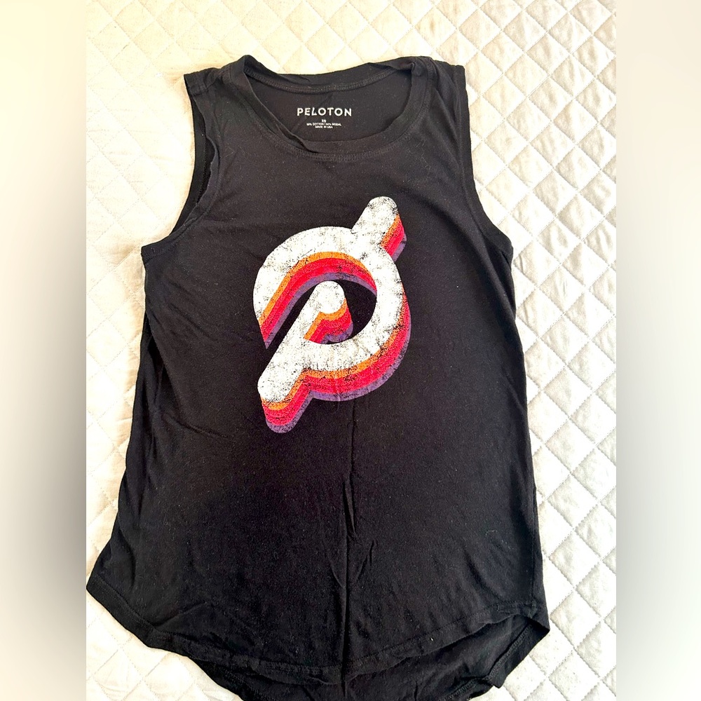 Peloton logo “P” tank top